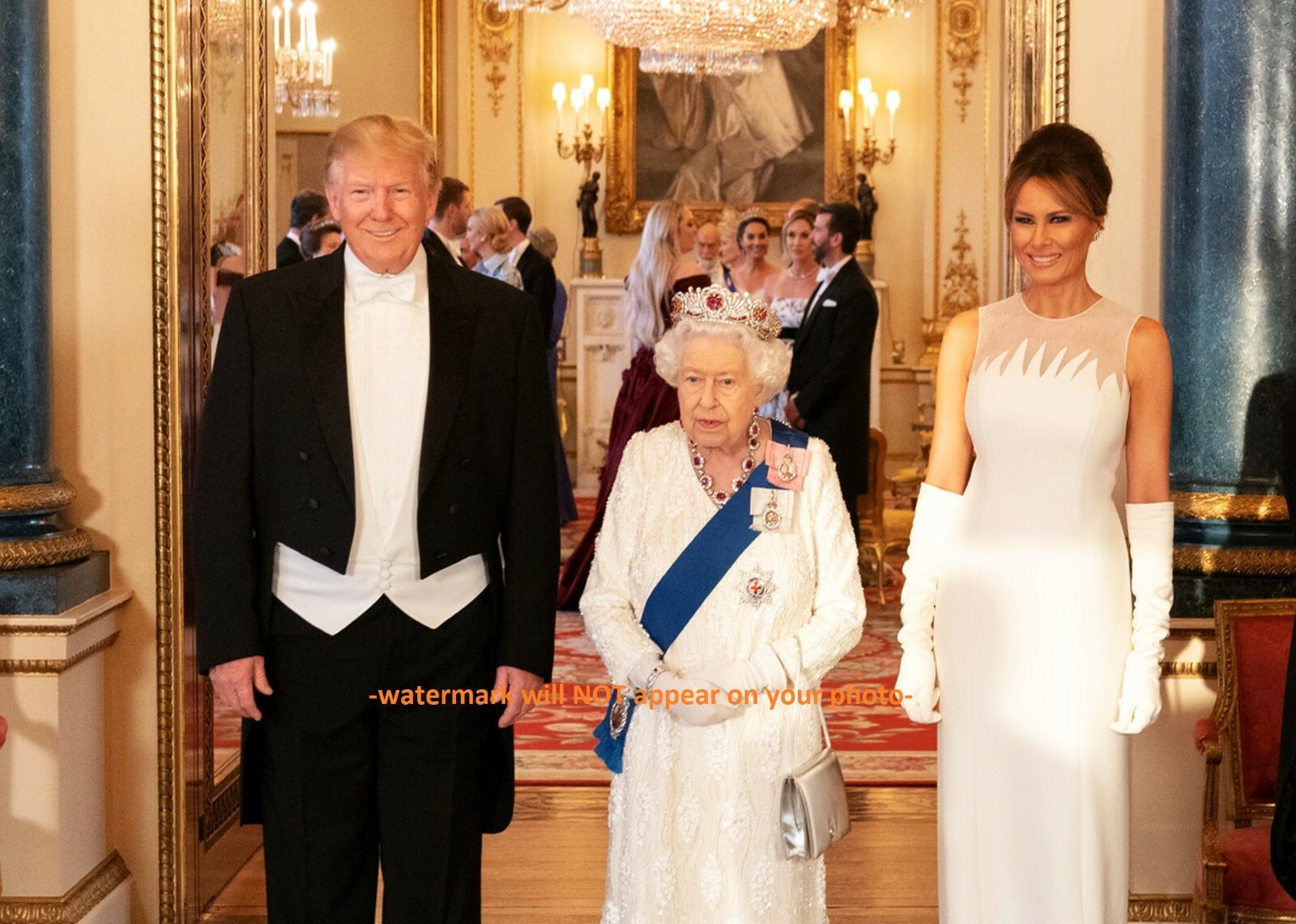 Donald Trump & Queen Elizabeth II PHOTO Melania Group Photo London