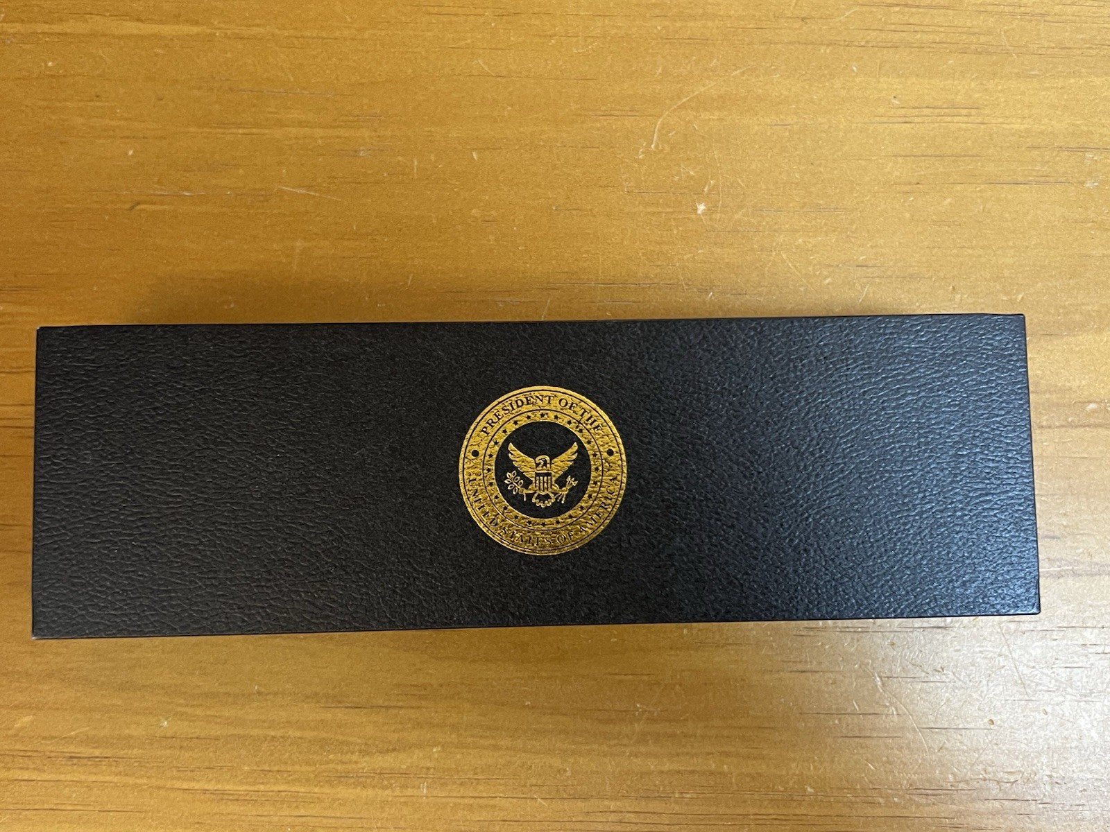 Donald Trump Signed Commemorative Ball Point Pen Presidential Seal In Box