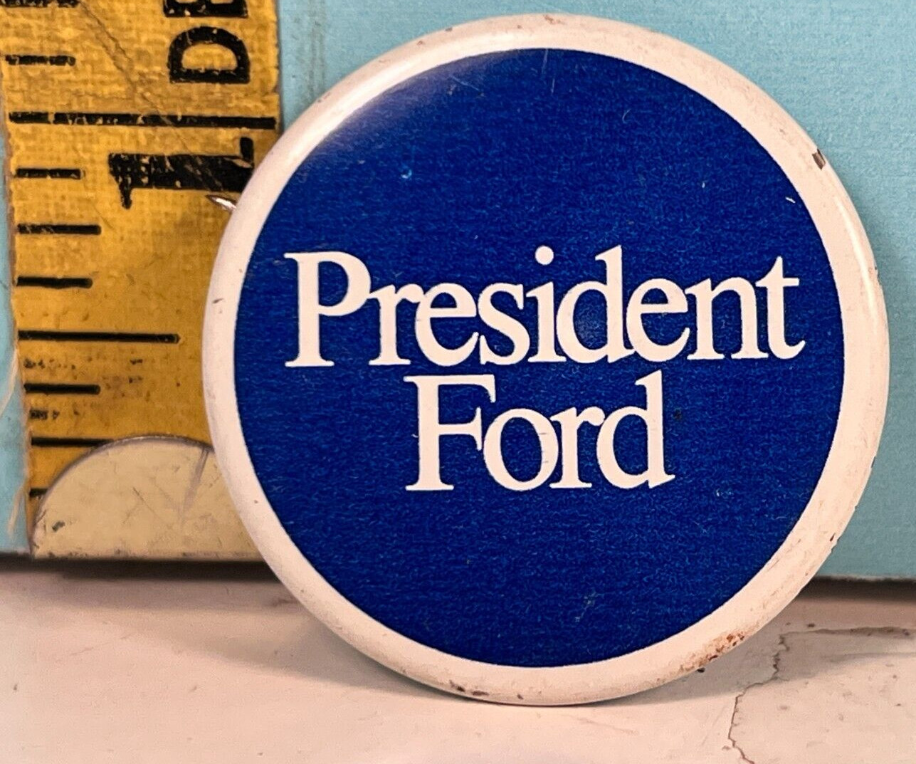 Vintage President Ford Campaign Political Blue and White Pinback Button