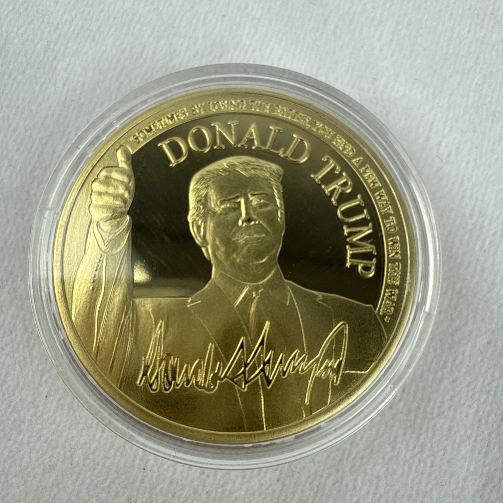 Donald J. Trump 2025 47th President US Commemorative Coin Signature MAGA in Case