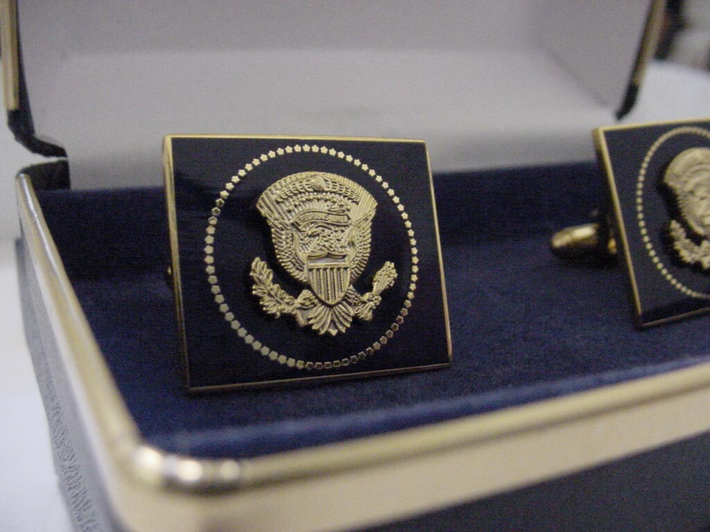 Pair of President DONALD TRUMP SQUARE VIP Cufflinks -NEW