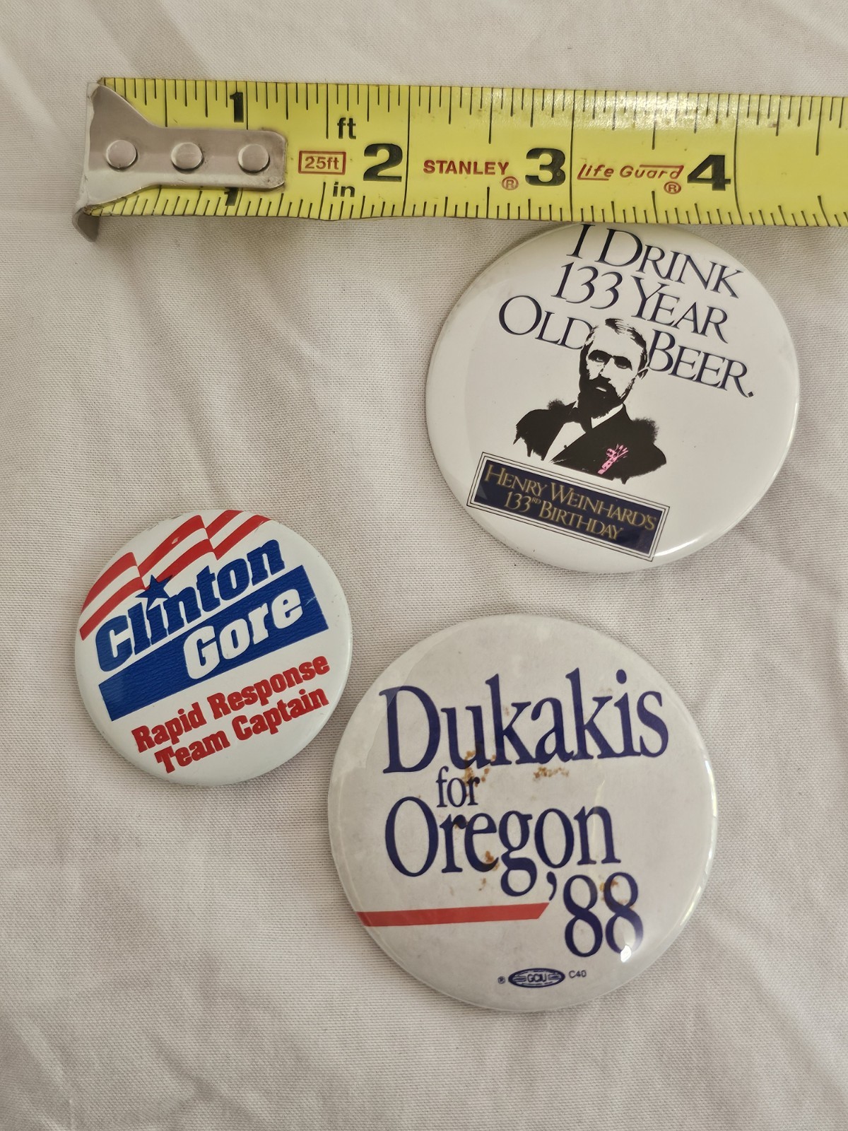 Mixed Lot Vintage Campaign Buttons Dukakis for Oregon, Clinton/Gore, Weinhard