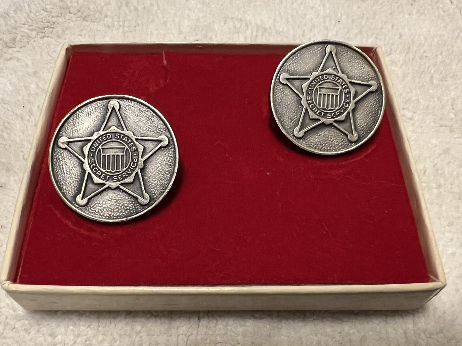 Nice VINTAGE Pair of U.S. SECRET SERVICE STAR BADGE Cufflinks in ORIGINAL BOX