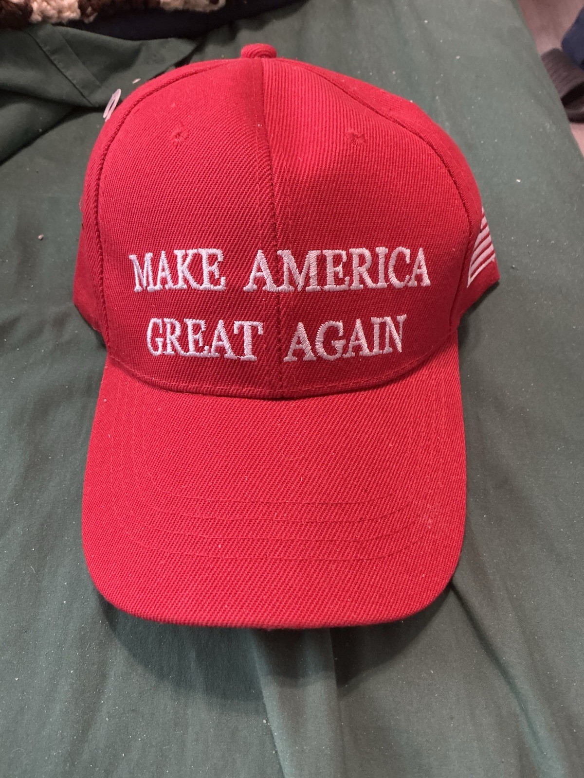 Donald Trump 2016 MAKE AMERICA GREAT AGAIN Red Cotton Hat Politics Collectible