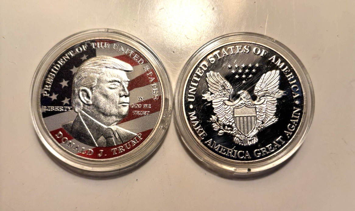2020 DONALD TRUMP ‘Make AMERICA GREAT Again’ COIN, in Plastic shell. SEE PICS!