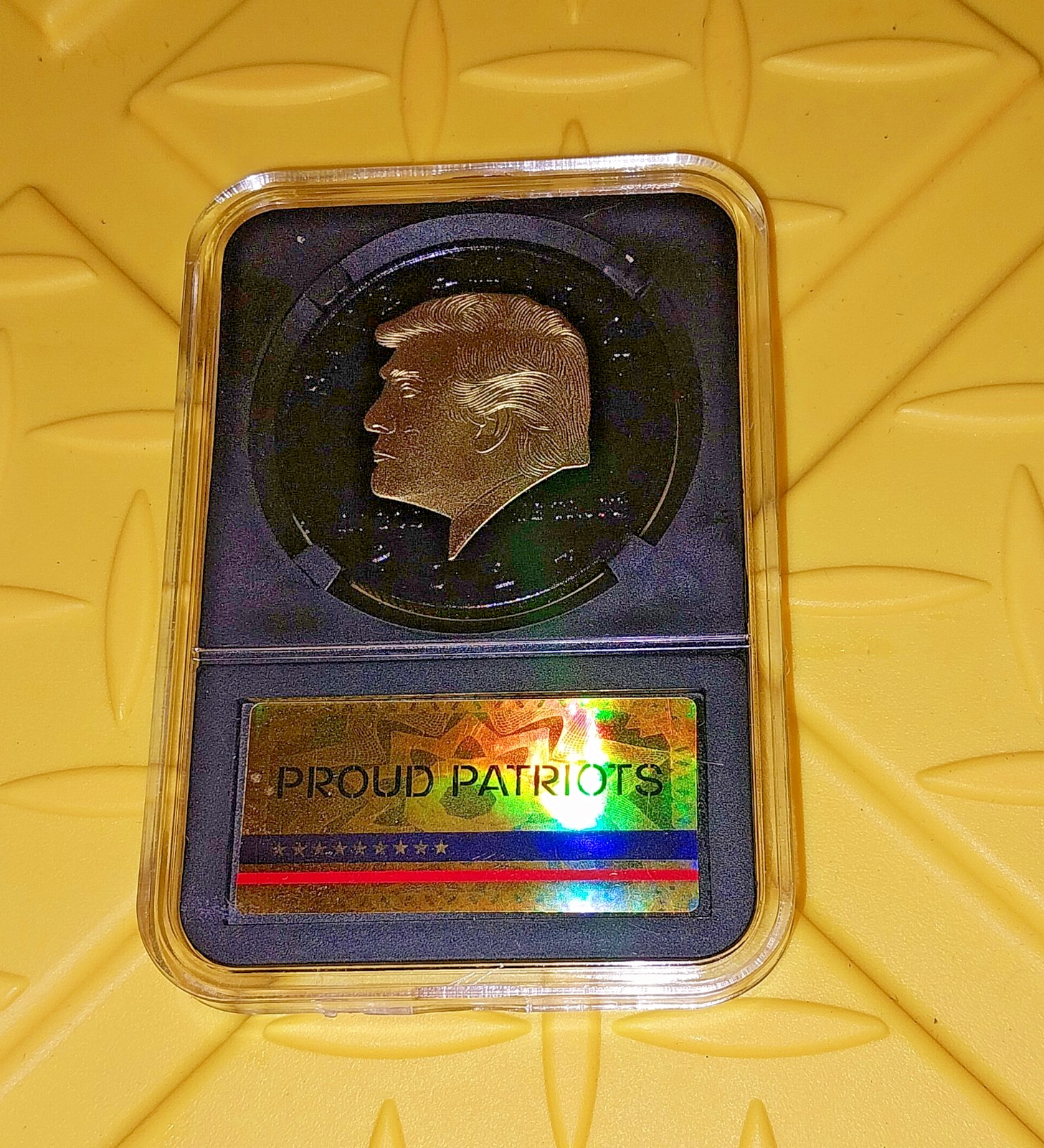 DONALD TRUMP PRESIDENT PROUD PATRIOTS MAGA BLACK GOLD PLATED COMMEMORATIVE COIN