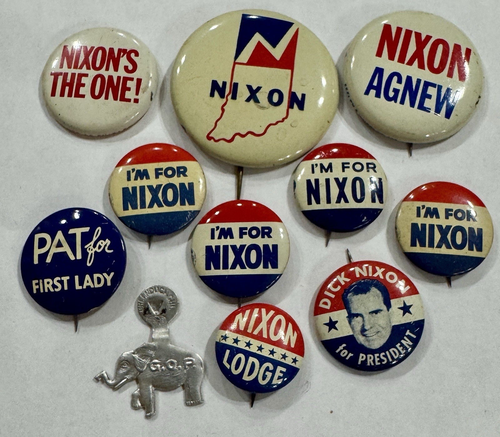 1960s – 1970s RICHARD NIXON POLITICAL CAMPAIGN BUTTONS – GROUP OO