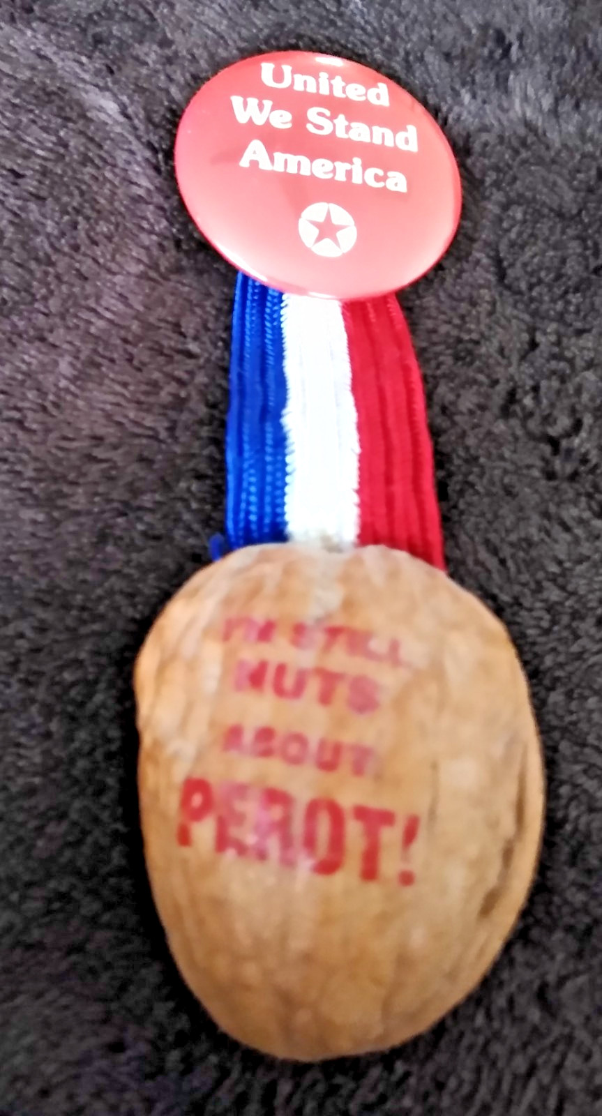 1992 – Ross Perot “United We Stand America” Walnut Novelty Political Pin