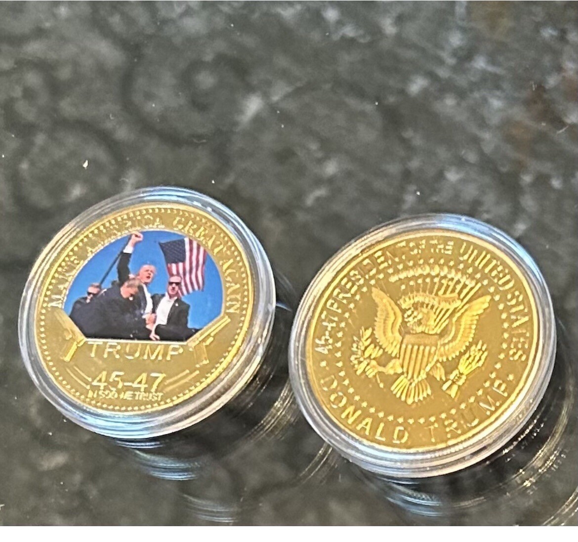 TRUMP CHALLENGE COIN 2025 INAUGURATION w WOOD BOX GOLD REPUBLICAN GOP Signature