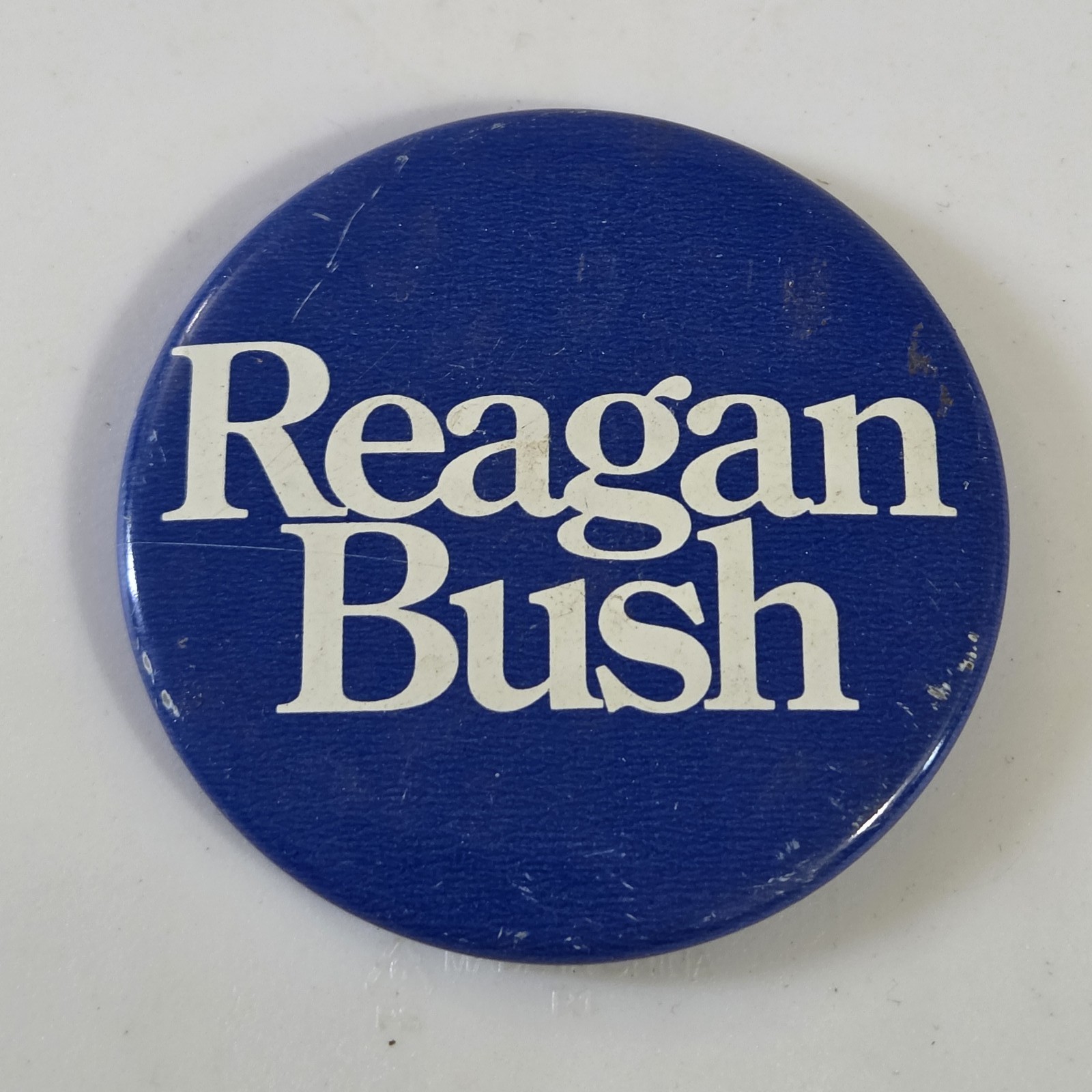 Vintage Reagan Bush 1980s Presidential Campaign Pin Button Blue White 2.25″