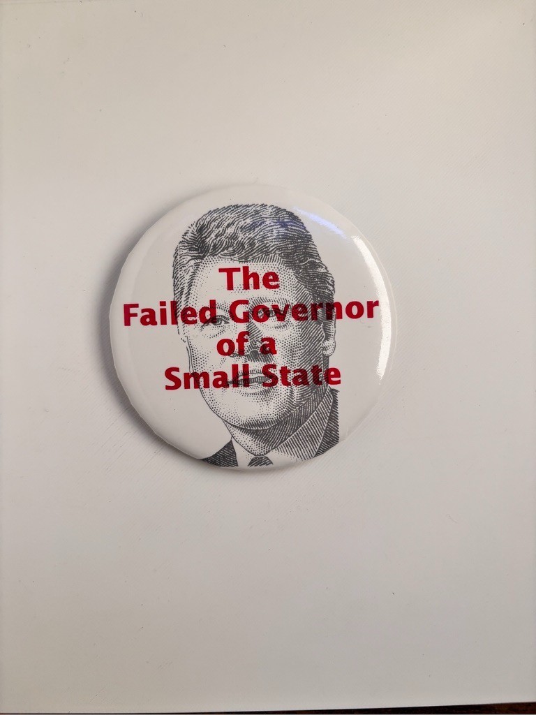 ULTRA RARE! 1992 Anti Bill Clinton President Arkansas Governor Button 3″