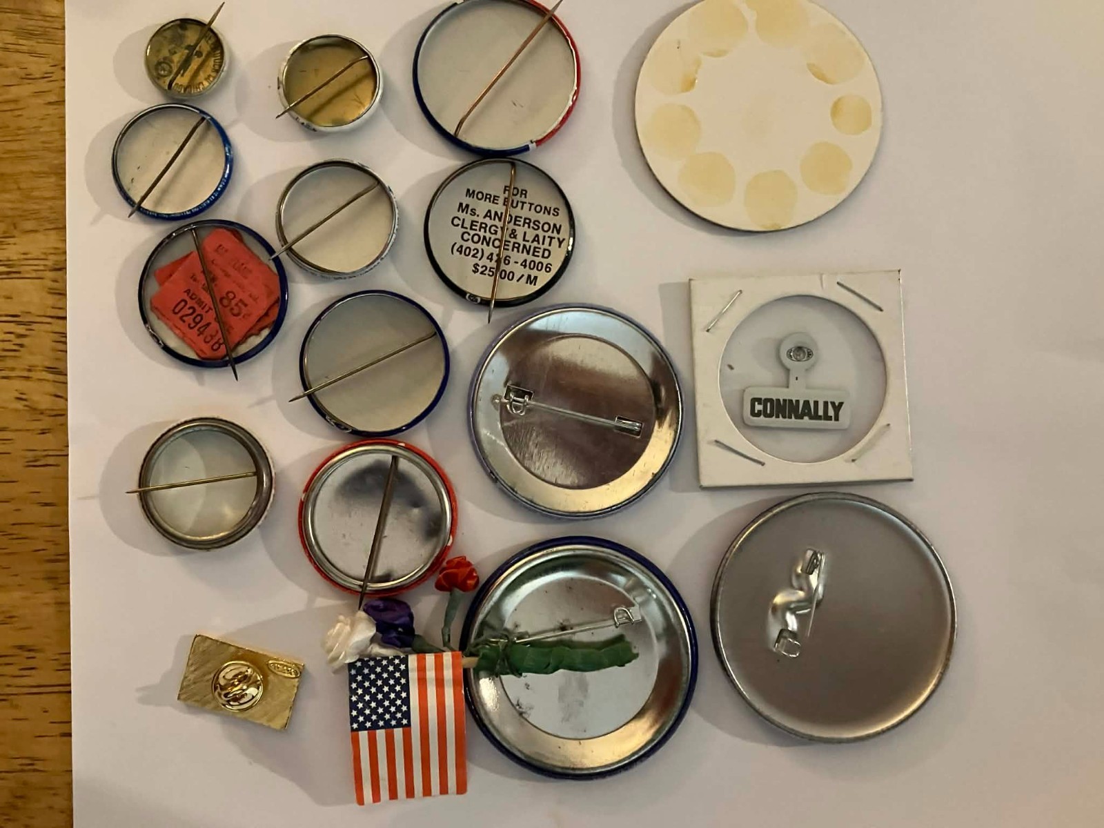Lot of 16 presidential campaign buttons–vintage to modern –1928 to 2004
