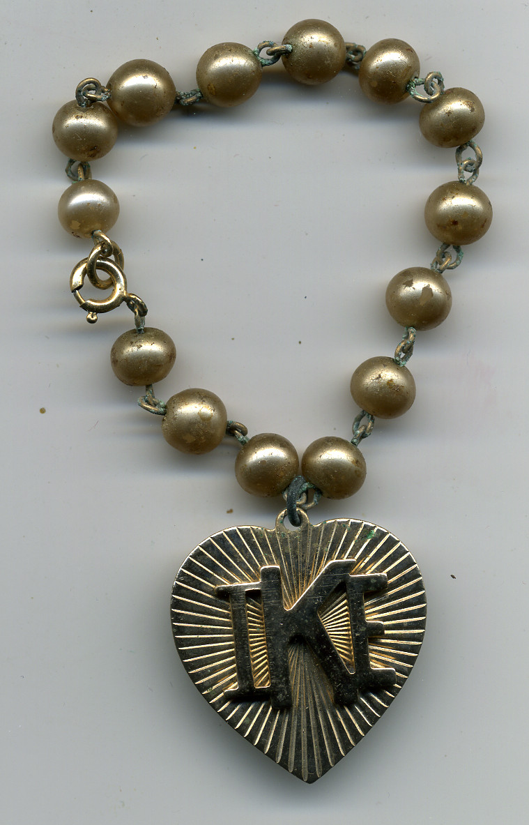 1952 EISENHOWER FOR PRESIDENT CAMPAIGN BRACELET WITH HEART SHAPE CHARM