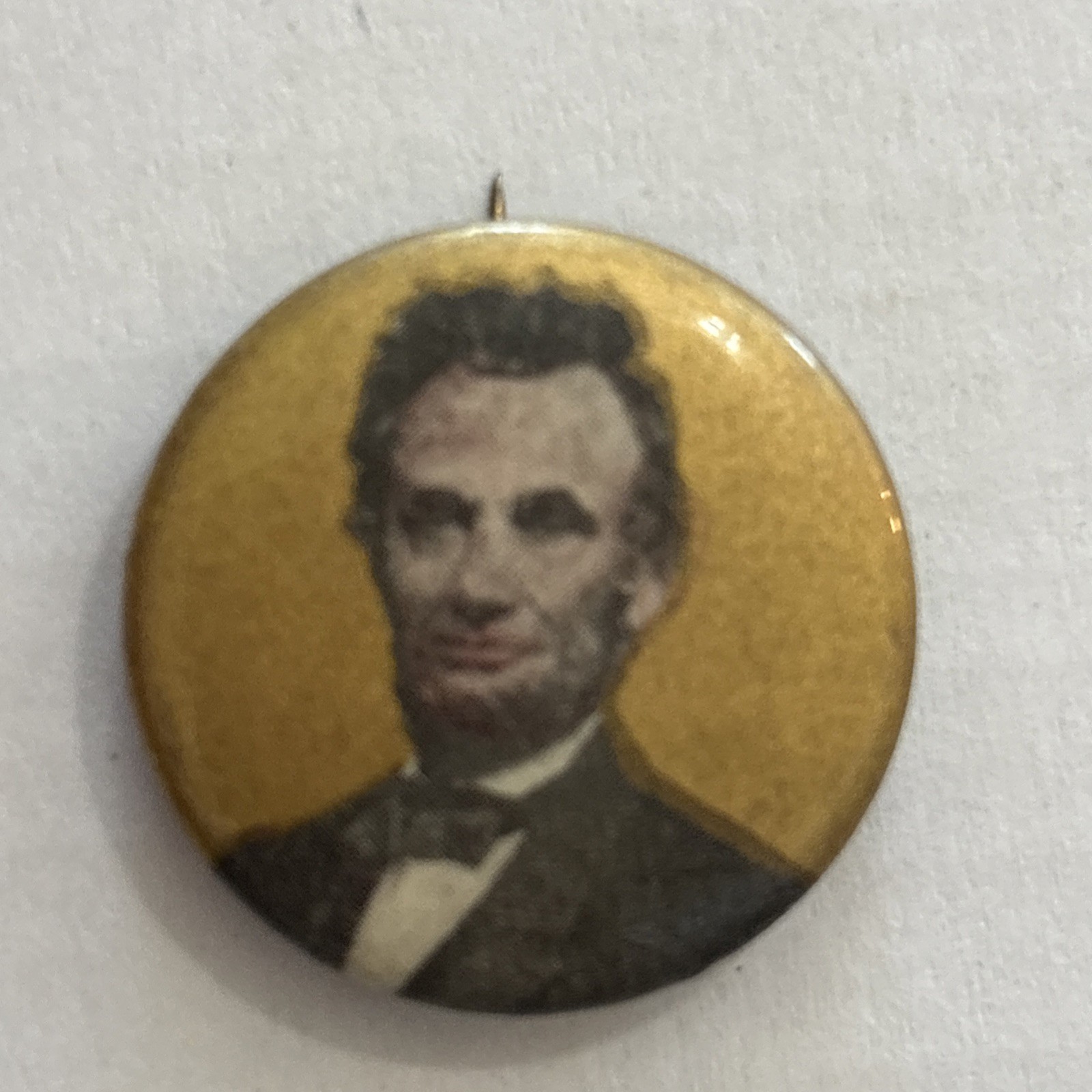 Vintage Abraham Lincoln Abe President Pinback Pin Button Badge 1.25″