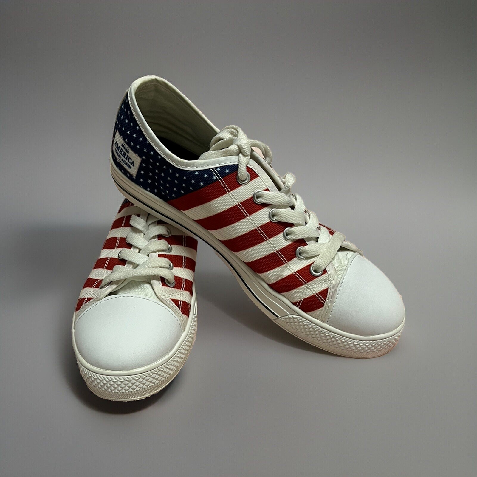 “MAKE AMERICA GREAT AGAIN” UNISEX SNEAKER MEMORABILIA COLLECTIBLE M5 F7