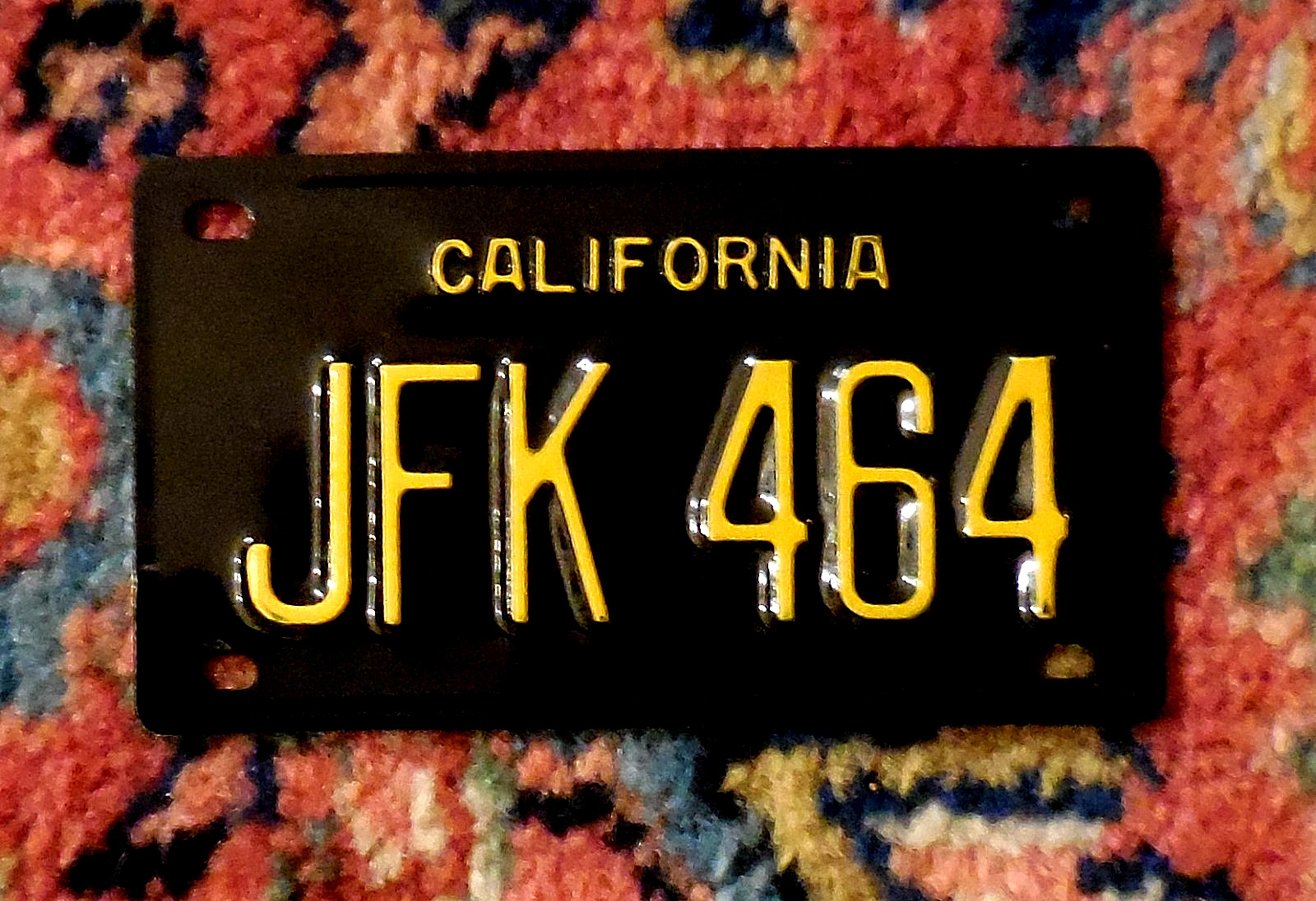 JOHN F. KENNEDY – JFK 464 – 1963 REELECTION MINI LICENSE PLATE – HTF – LOOK!