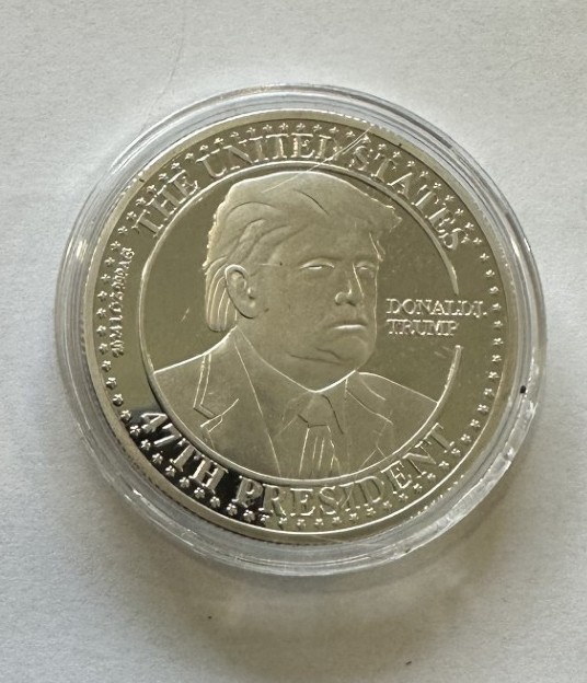 Trump silver plated fight, fight commemmorative coin in hard case