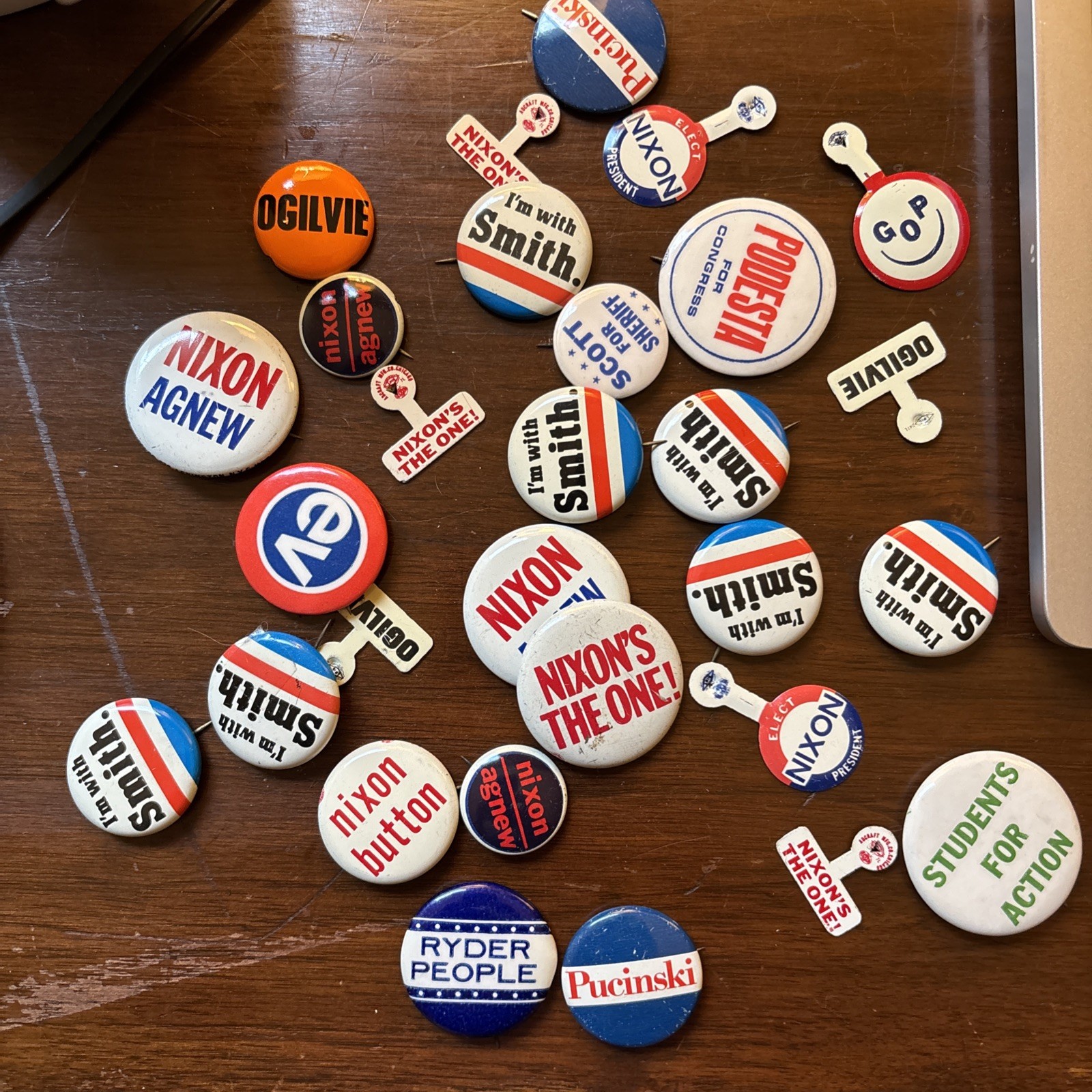 Large Lot Of 1960 Era Campaign Buttons Nixon Chicago Ogilvie, Etc.