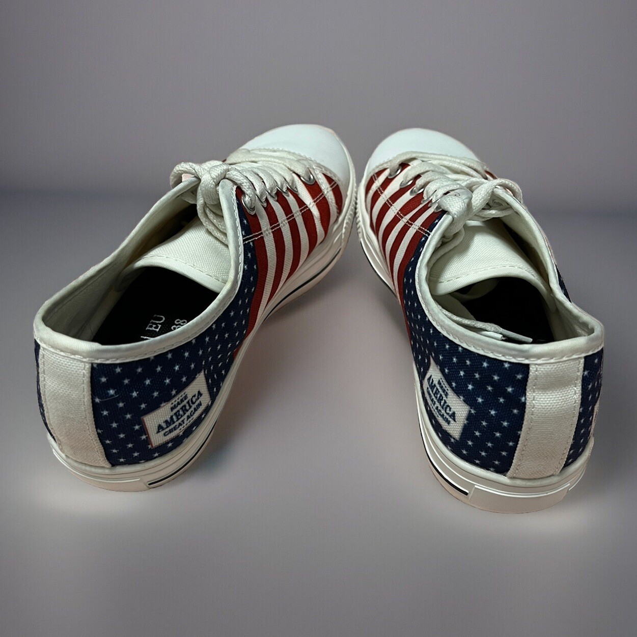 “MAKE AMERICA GREAT AGAIN” UNISEX SNEAKER MEMORABILIA COLLECTIBLE M5 F7