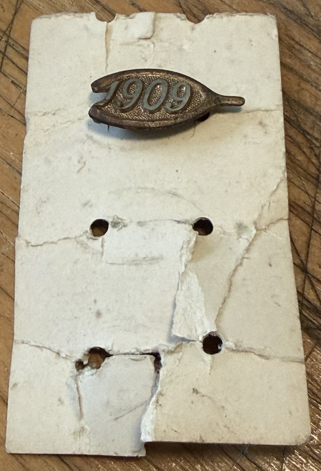 ORIGINAL 1909 TEDDY ROOSEVELT GOOD LUCK WISHBONE CAMPAIGN PIN