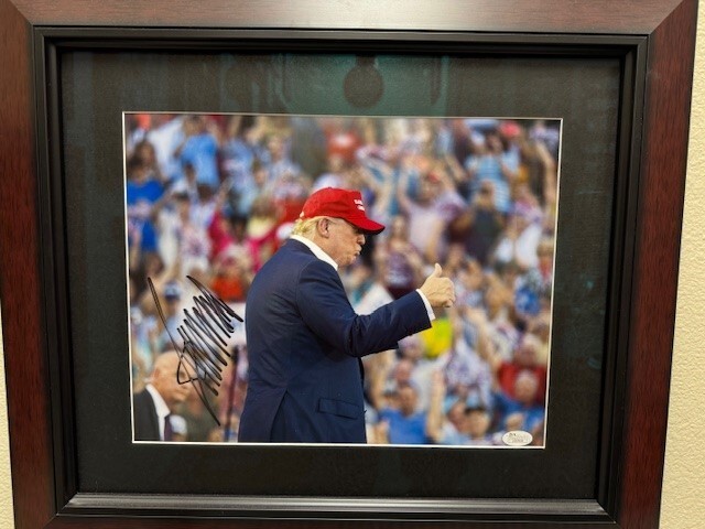 Framed President Donald Trump Signed Rally Photo JSA Certified Signature Auto