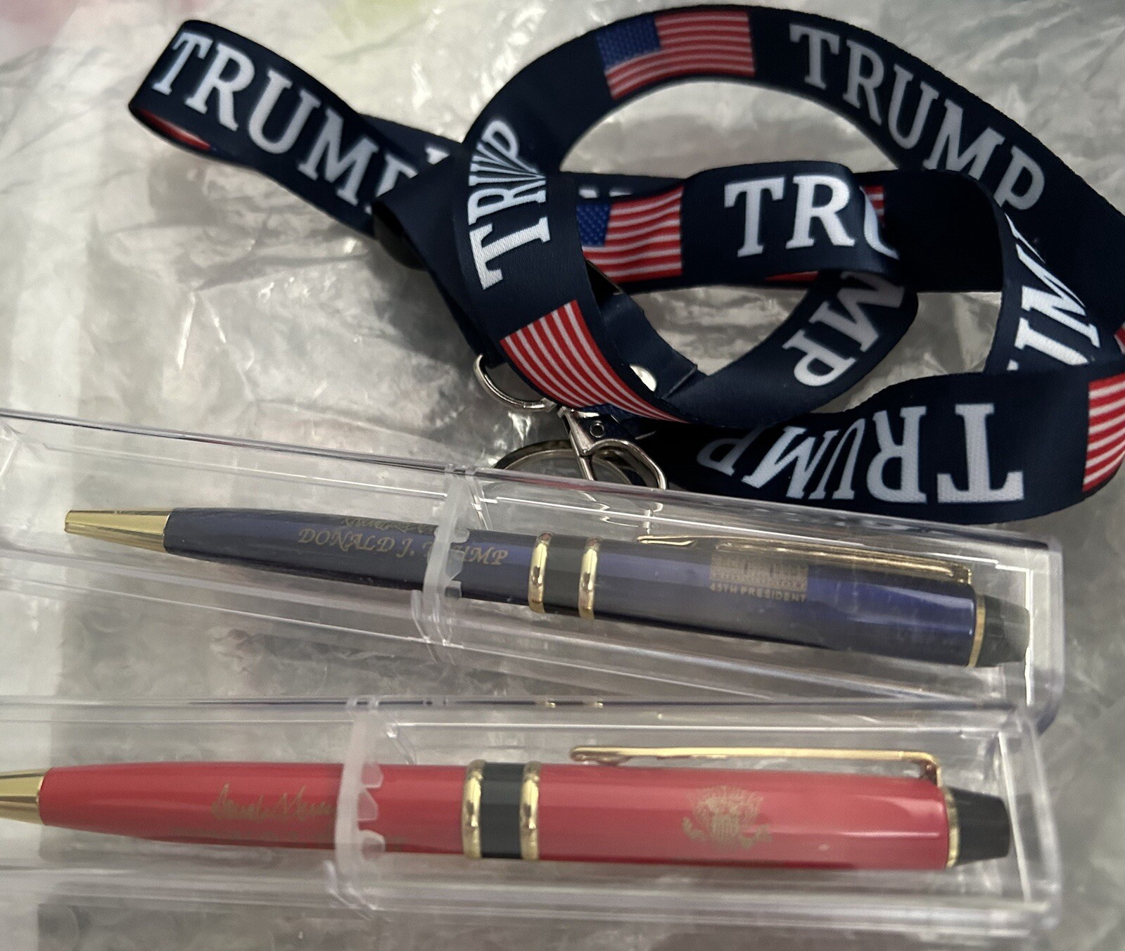 WHITE HOUSE T PEN (2) BLUE METAL GOLD REPUBLICAN MAGA GOP SIGNATURE DONALD