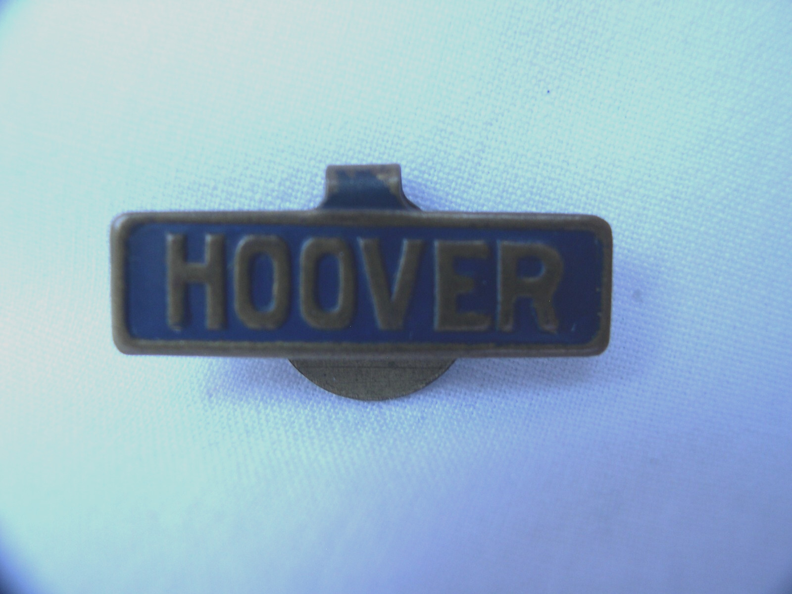 VINTAGE 1928 HERBERT HOOVER POLITICAL CAMPAIGN FOLD-OVER TAB “HOOVER” BADGE
