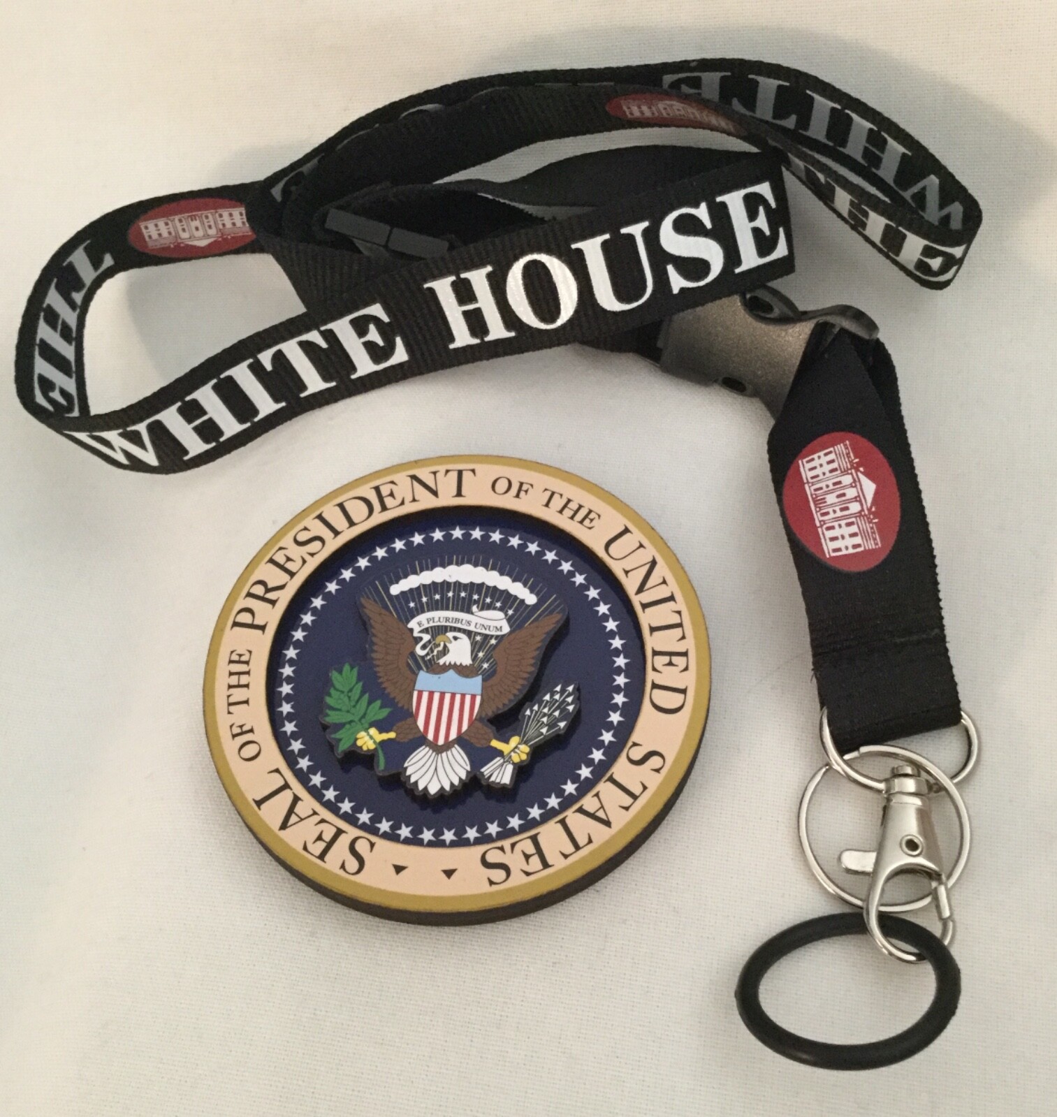 TRUMP WHITE HOUSE RED 2019 EASTER WOOD EGG PRES REPUBLICAN MAGA GOP PATRIOT NEW