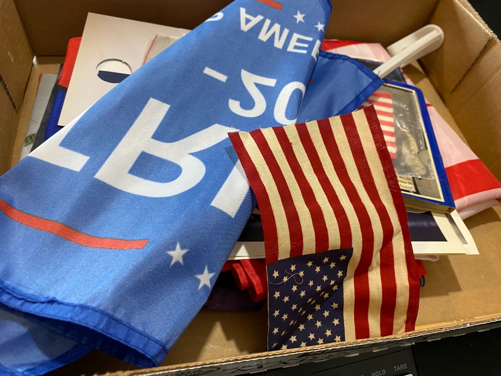 3×5 Trump flags w/ lot McCain Palin campaigning and President Ronnie Reagan book