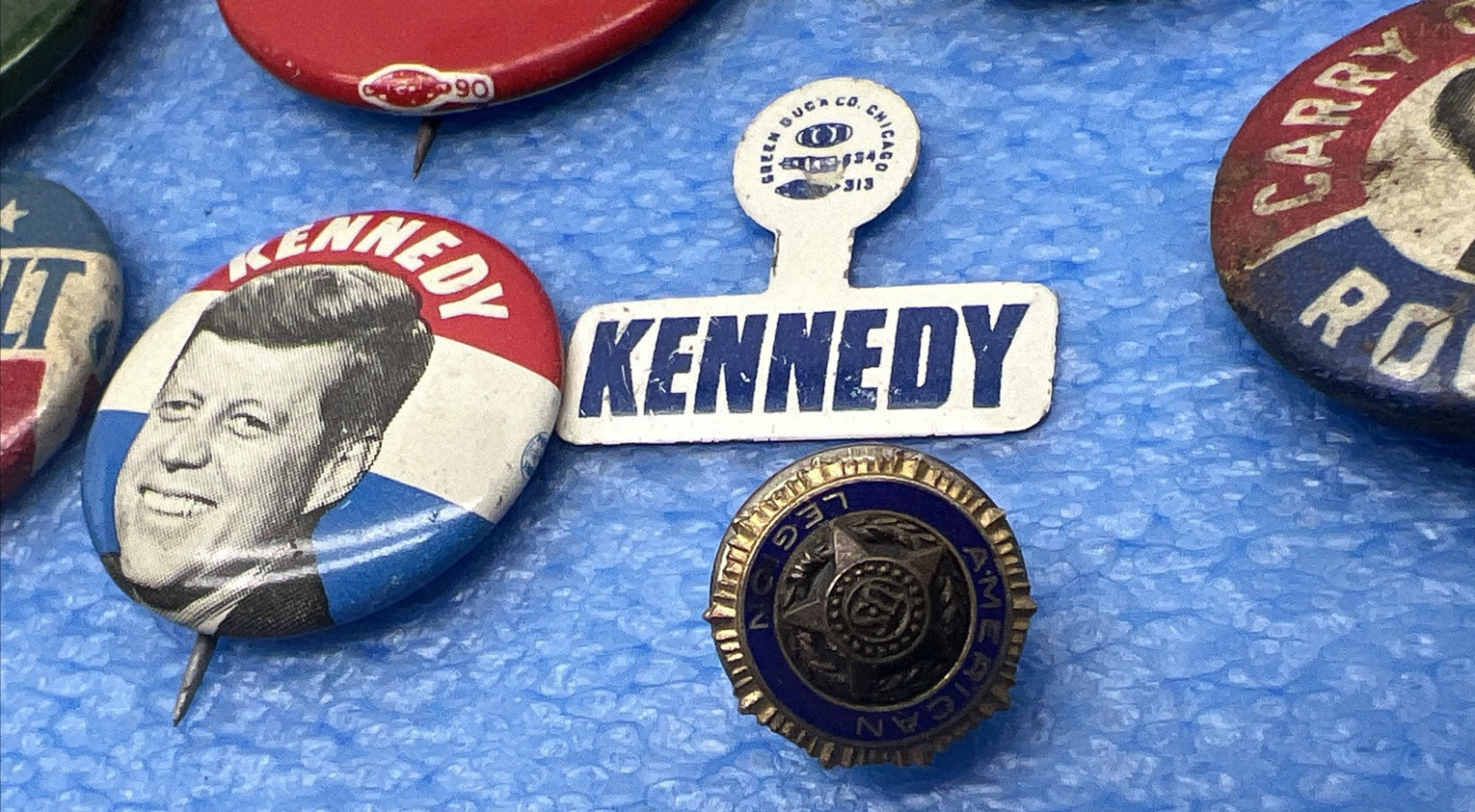 Vintage Button Lot of 18 Pins Political Wallace Goldwater Kennedy Roosevelt Phil
