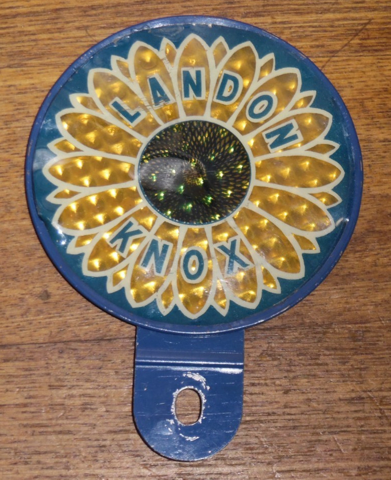 Vintage Landon Knox Flower License Plate Topper