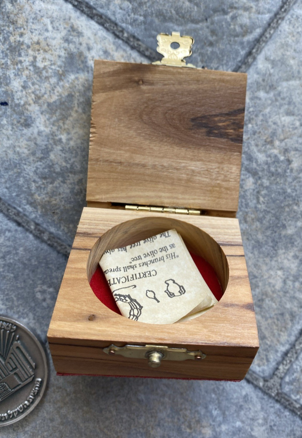Cyrus Donald Trump Temple Coin With Olive Wood Jerusalem Case