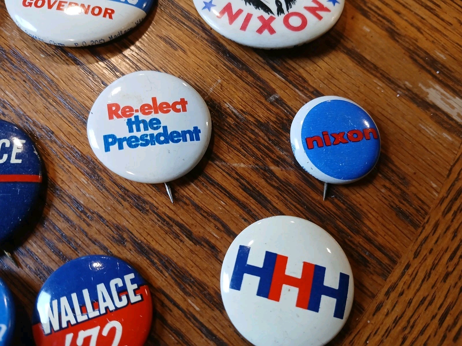 POLITICAL BUTTON PINS MEMORABILIA LOT 0F 22 1960s – 1990s NIXON,WALLACE,+