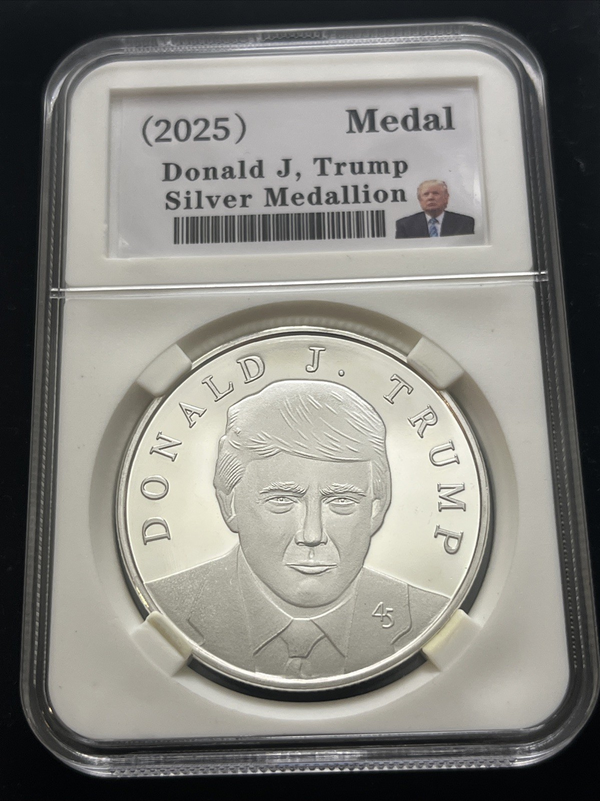 President Donald J. Trump First Edition Medallion 1 oz 0.999 Fine Silver