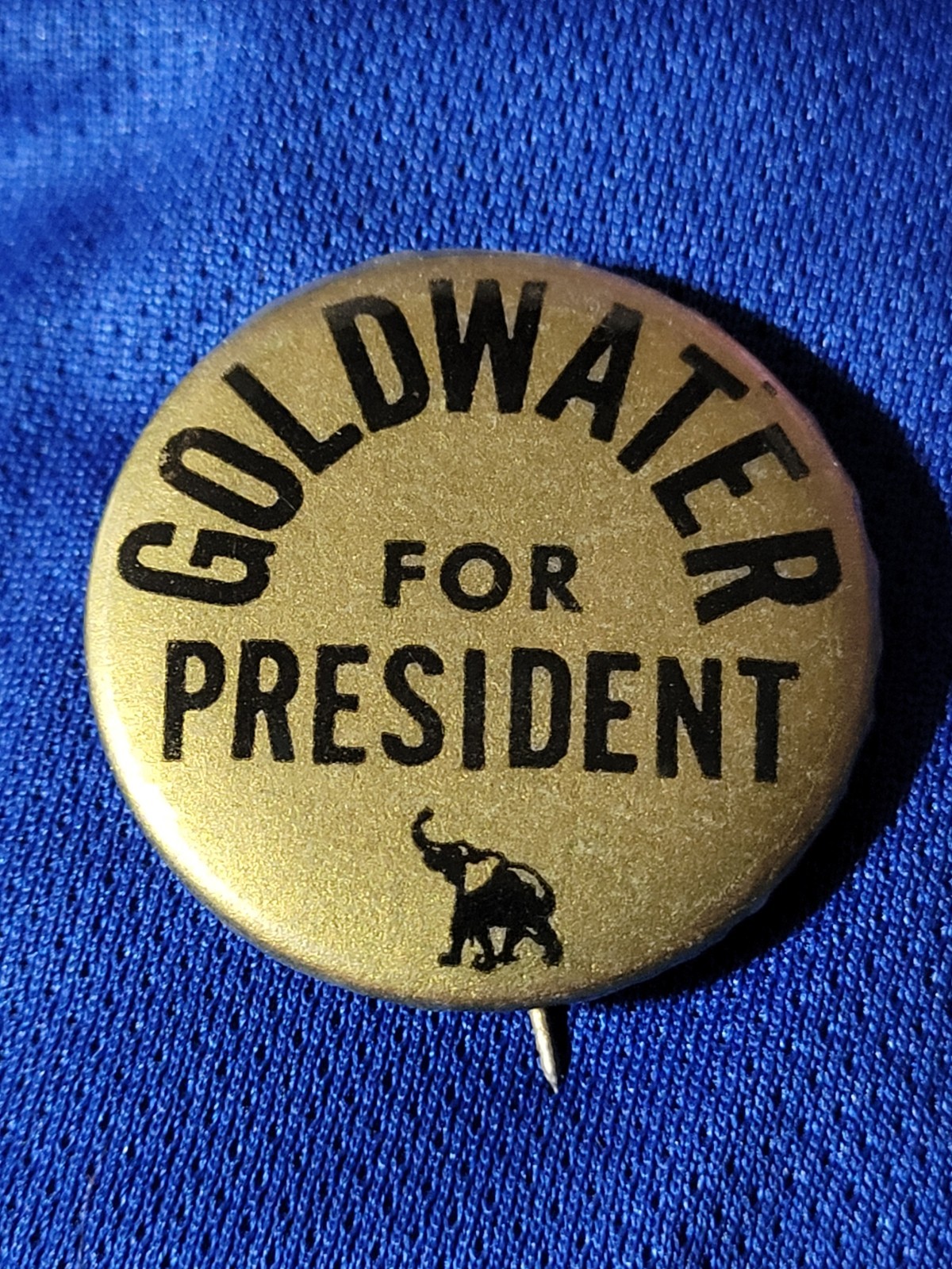 VINTAGE 1964 GOLDWATER FOR PRESIDENT CAMPAIGN BUTTON ELEPHANT