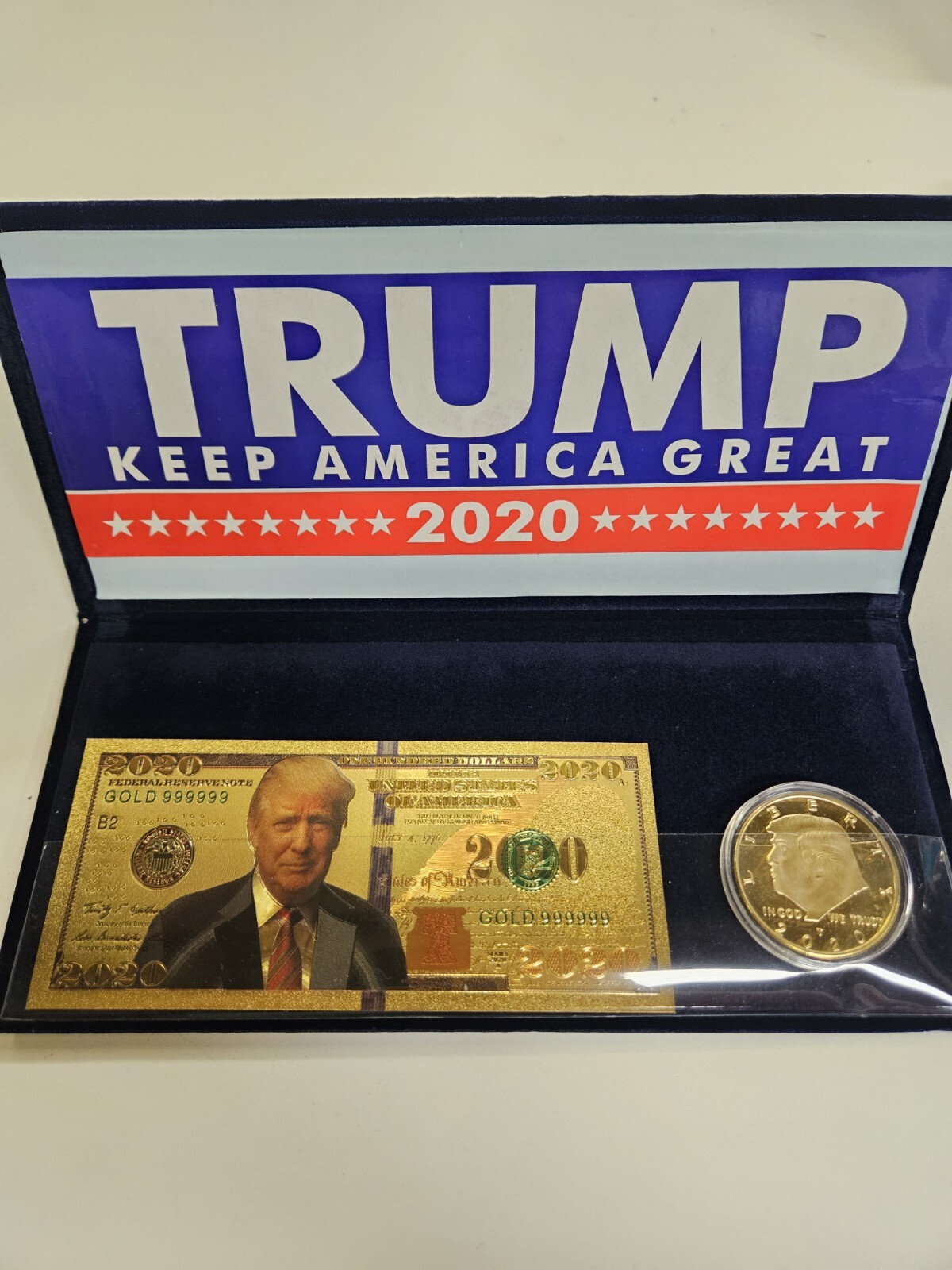 DONALD TRUMP 2020 COMMEMORATIVE SET