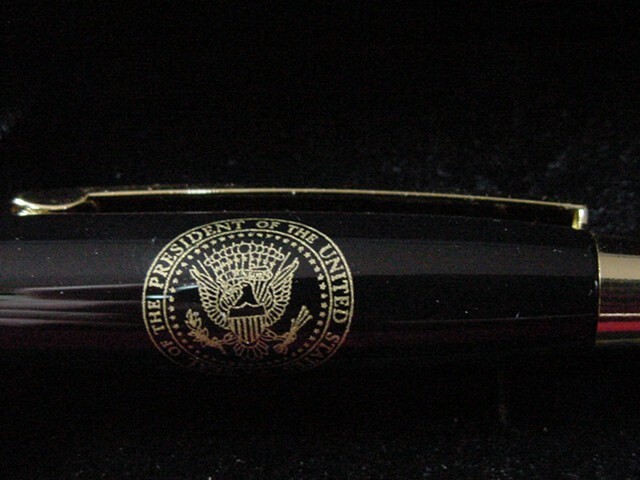Presidential seal First Lady MICHELLE OBAMA BLACK Ballpoint Pen -Free Shipping