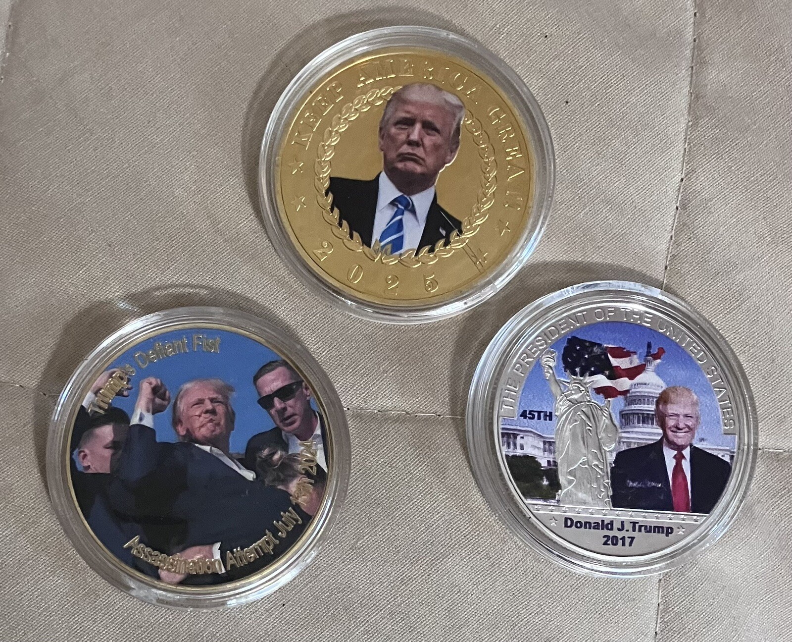 3 Different President Trump Coins, Colorized & In Hard Plastic Capsules (1780)