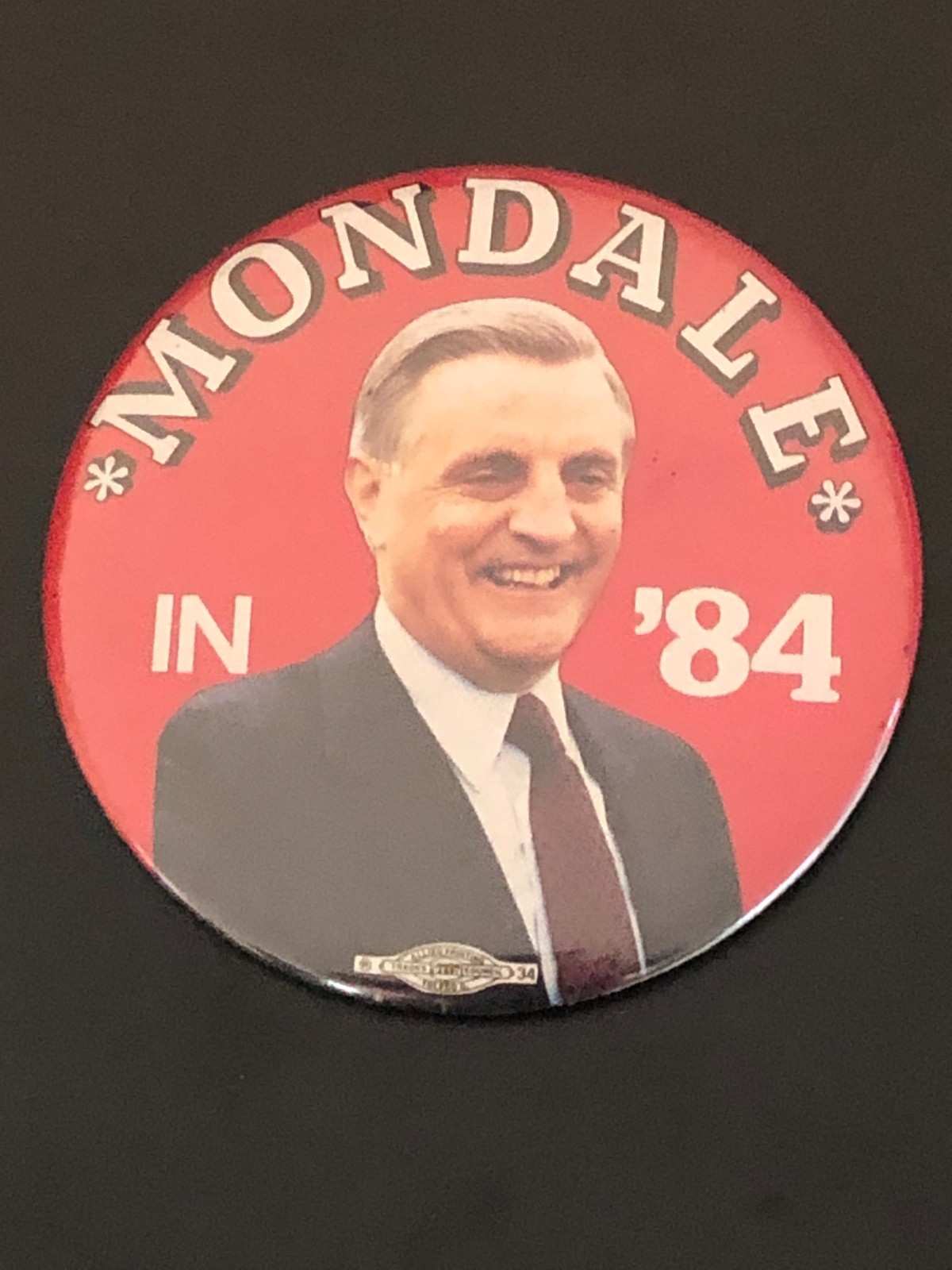 Walter Mondale in ’84 3 1/2″ political campaign button / pin