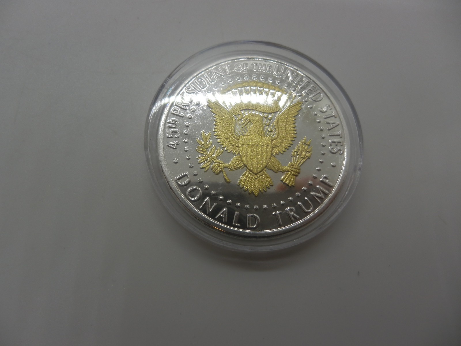 Lost of 5 Donald Trump Liberty Eagle 2020 Gold Layered Coin Keep America Great