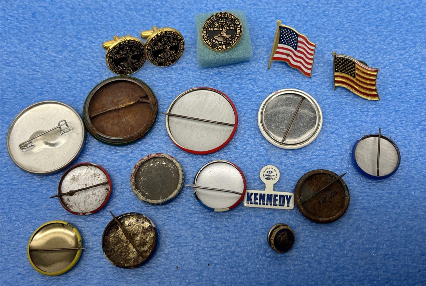 Vintage Button Lot of 18 Pins Political Wallace Goldwater Kennedy Roosevelt Phil
