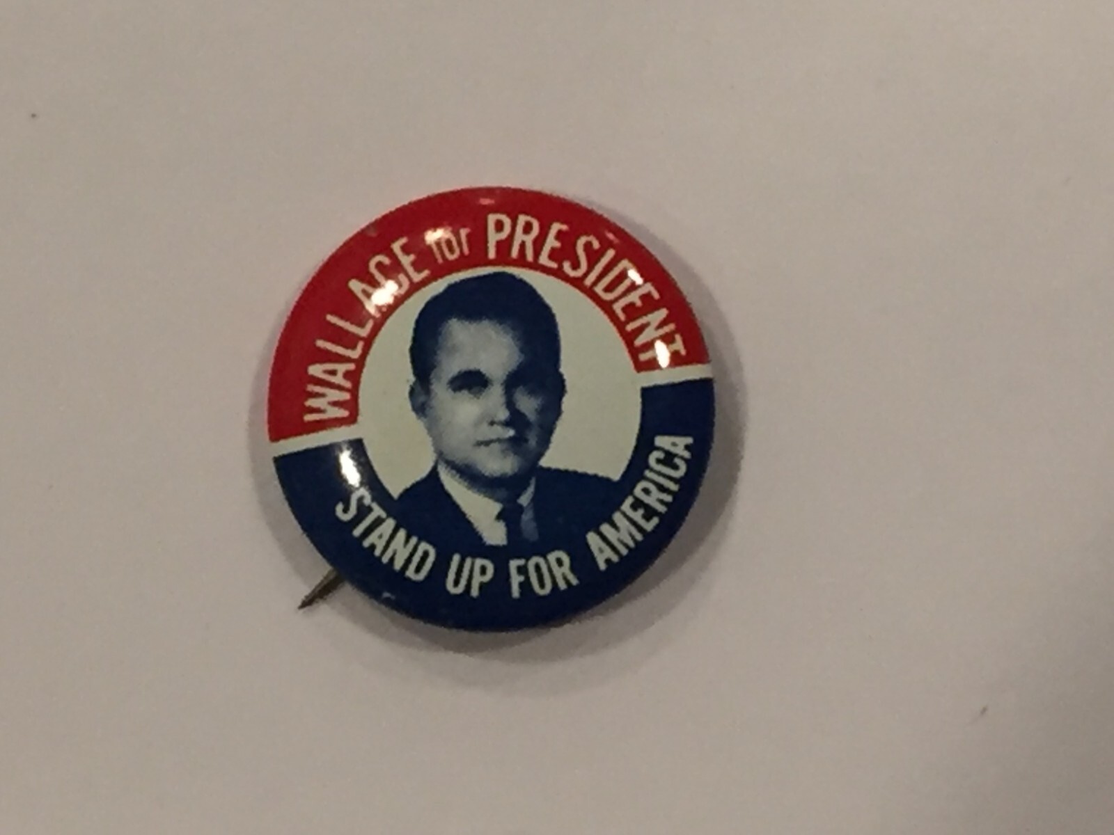 Lot of 25 – 1968 George Wallace President ‘Stand Up For America’ campaign button