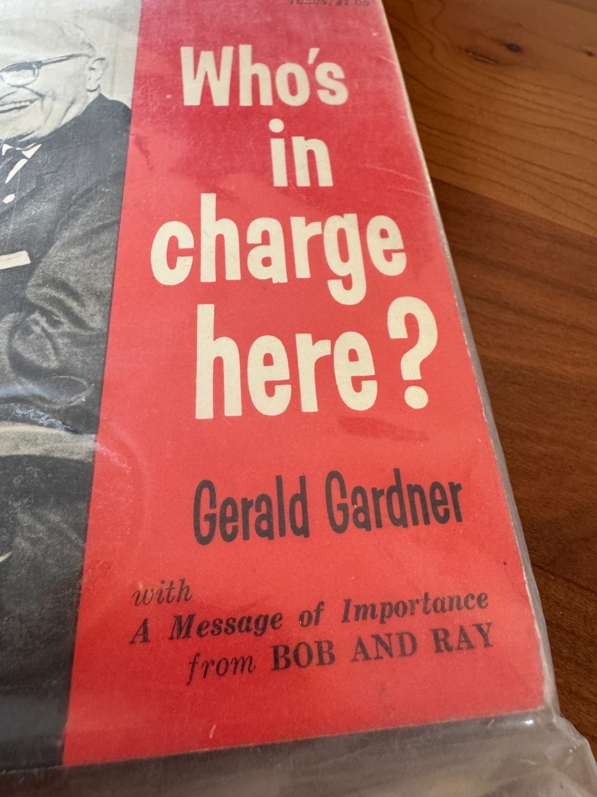 FREE SHIP! Vintage Who’s in Charge Here Gardner 1962 Political Jokes