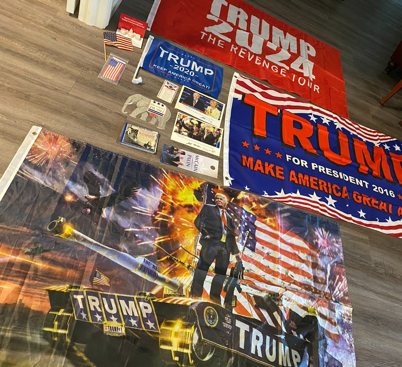 3×5 Trump flags w/ lot McCain Palin campaigning and President Ronnie Reagan book