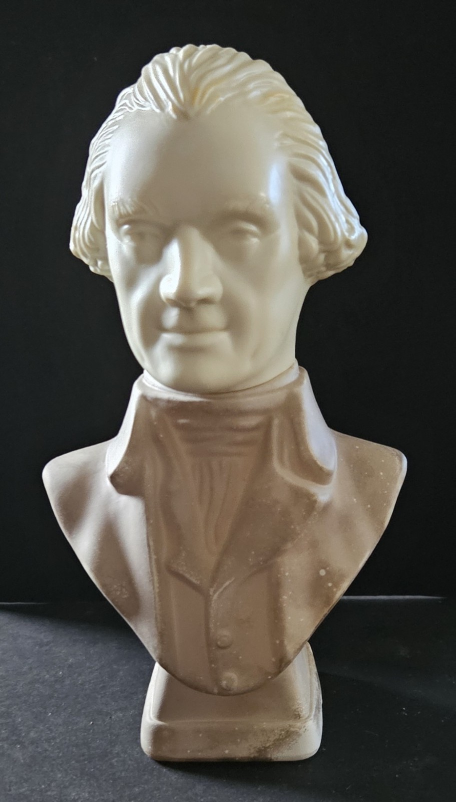 Thomas Jefferson 1970’s Avon After Shave Bottle – Still Has Perfume In It