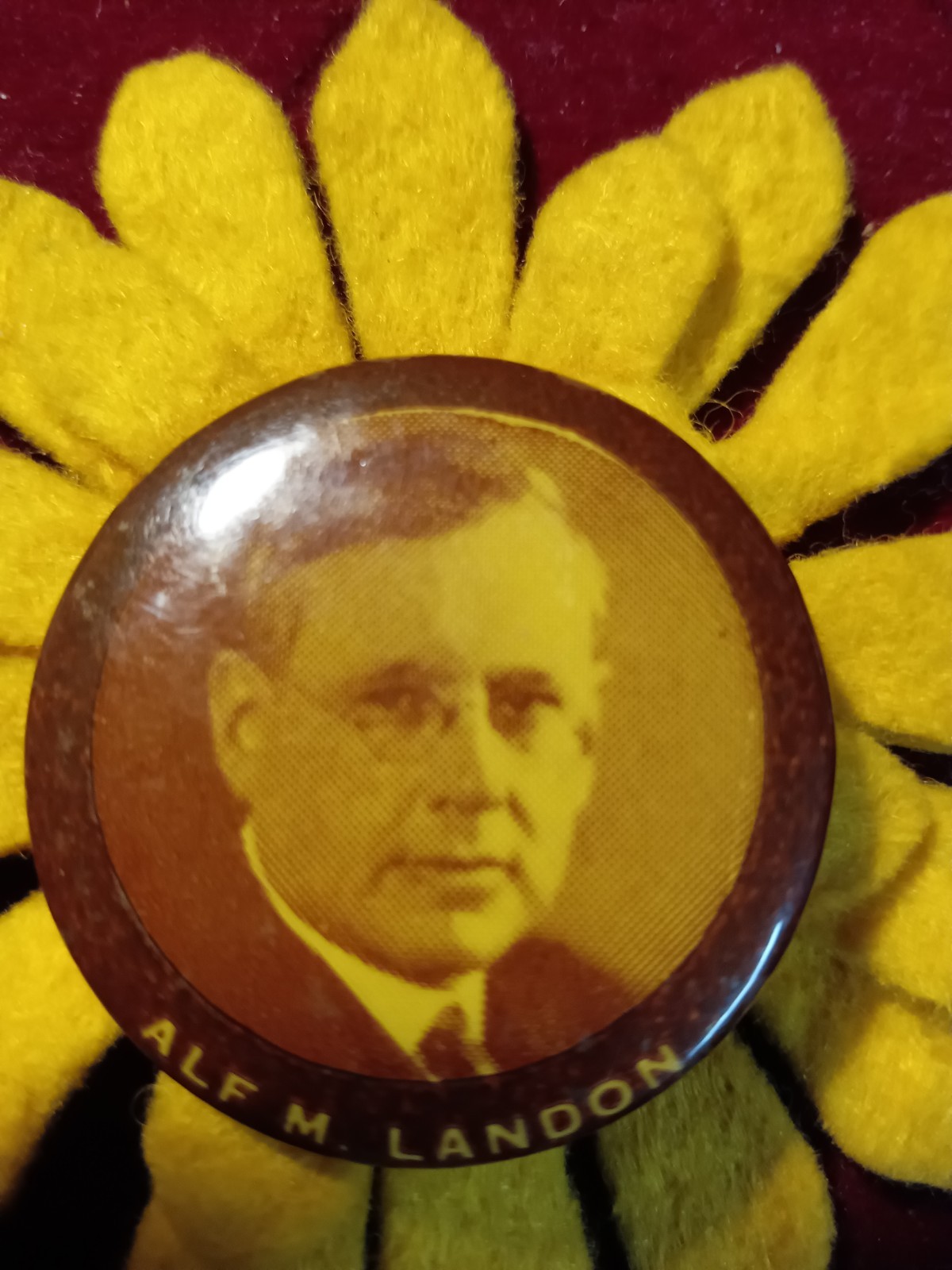 1936 Alf Landon Presidential Campaign Button 2 1/4 LAN-2003 Felt 5″