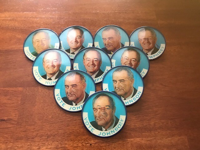 10—-LBJ Johnson Humphrey Vari-Vue flasher 1964 campaign pin button political