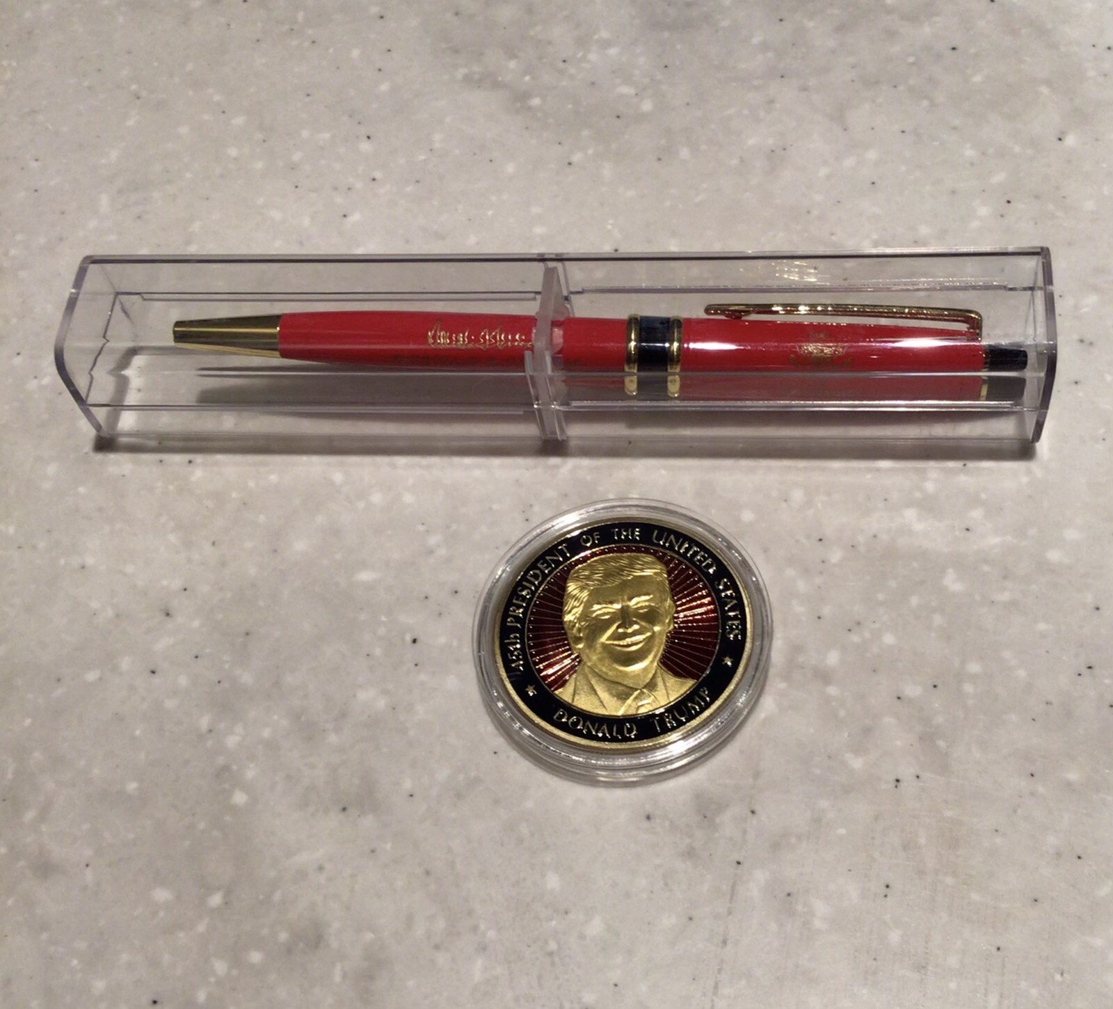 2 TRUMP = COIN CHALLENGE + PRESIDENT EAGLE SEAL PEN GOLD ENAMEL REPUBLICAN RED