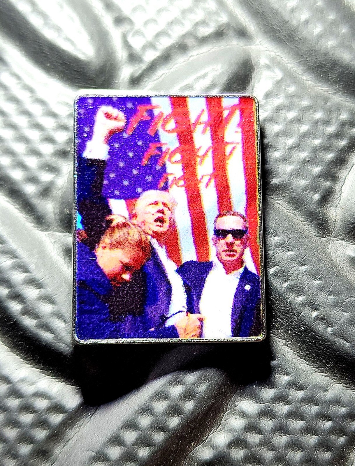 Donald Trump Lapel Pin – Fight, Fight, Fight – MAGA – Patriot