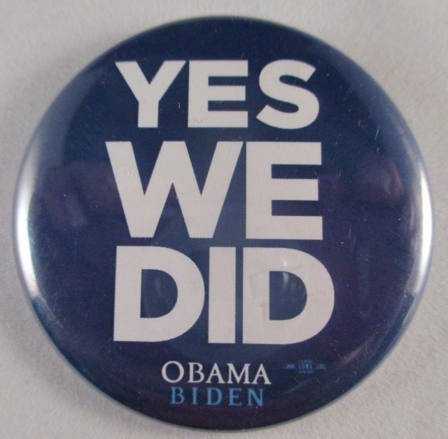 100 Buttons President Obama “Yes We Did” 2.25″ buttons (1.7.B/C.1)